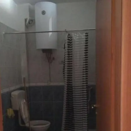Lef Teris דירה Vlorë